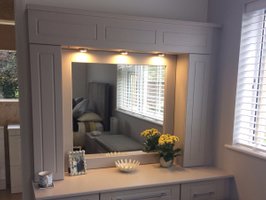 Dressing Table with Lights & Mirror